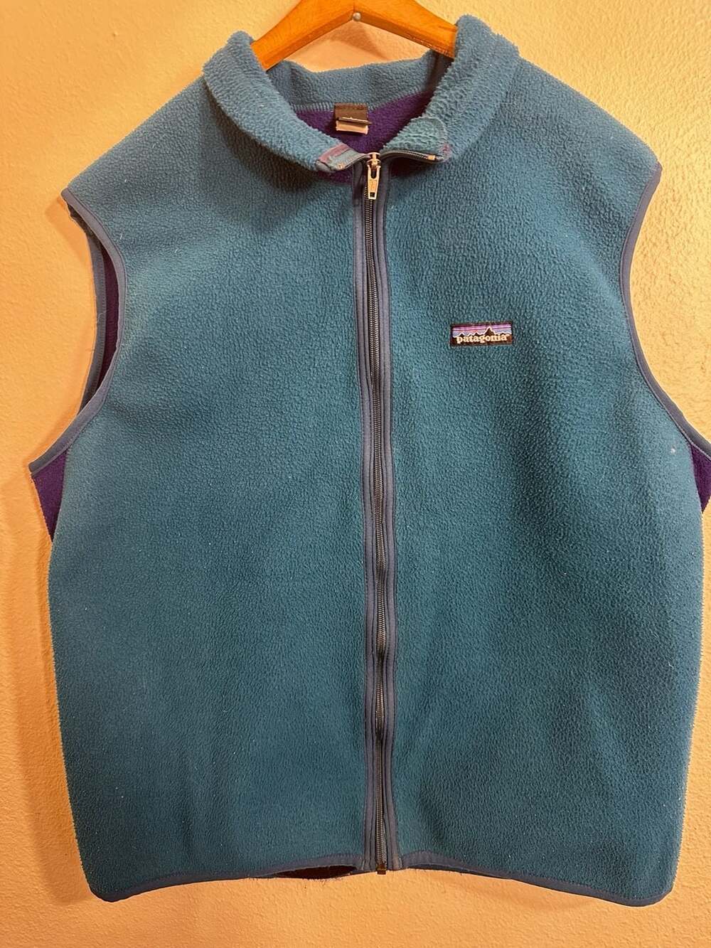 Vintage Patagonia PEF Fleece Vest Size L Made in USA Teal Purple